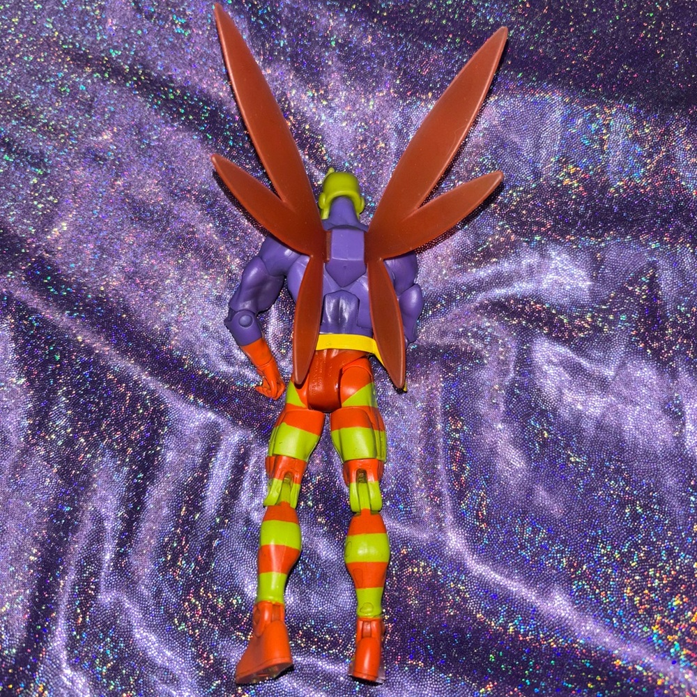 DC Moth Man Figure - Picture 4 of 9